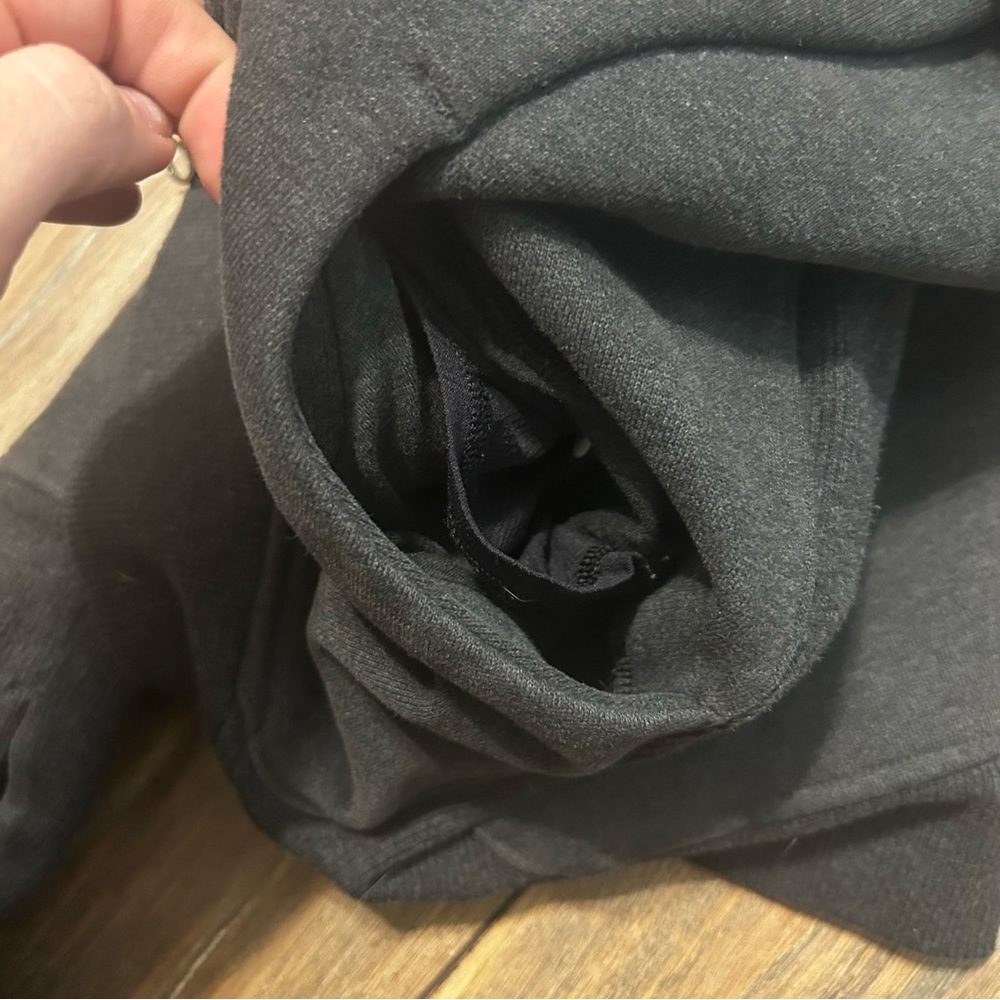 Lululemon Jacket - Picture 8 of 9